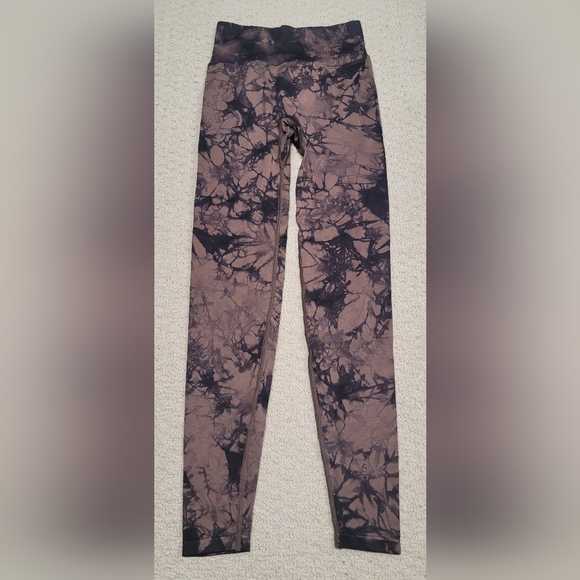 PINK Victoria's Secret Pants - PINK ACTIVE Leggings Tie Dye Ribbed Waist Inner Back Waist Pocket Excellent cond